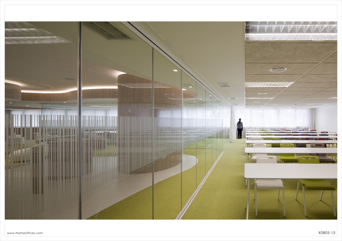 X0805-15-The Santander International Entrepreneurship Center-非營利與政府-過道樓梯