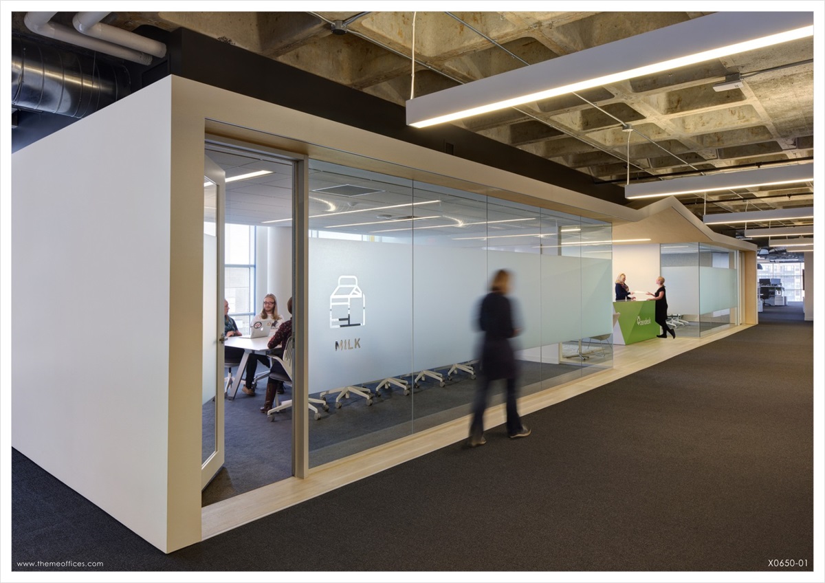 X0650-01-Zendesk-科技與技術-過道樓梯